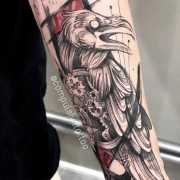 ragnar lothbrok raven tattoo